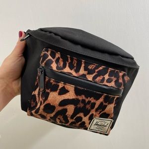 Herschel Leopard two pocket fanny pack